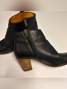 Madewell Black Leather Ankle Booties with Stacked Heel